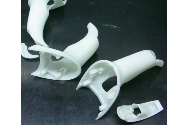 Production en Série Frittage Laser PA12 Chargé Verre